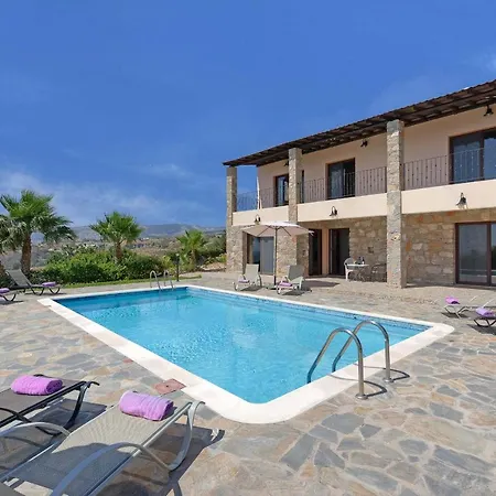 Kyklamino Villa *